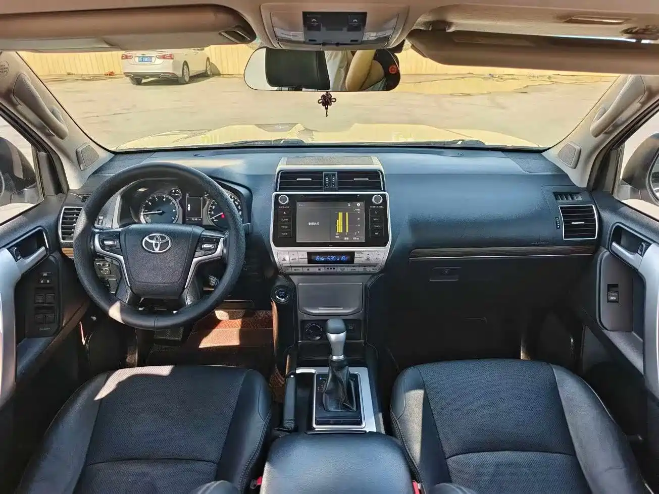 Toyota Prado 2019 3.5L Automatic TX-L Zunxiang Edition with Rear-mounted Spare Tire фото 5