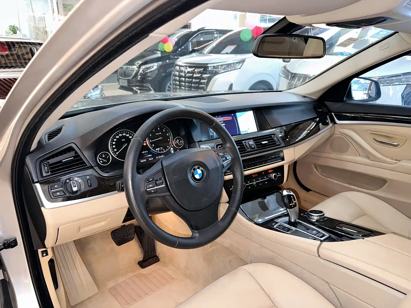 BMW 5 Series 2013 525Li Luxury фото 7