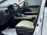 Фото 4 - Lexus RX