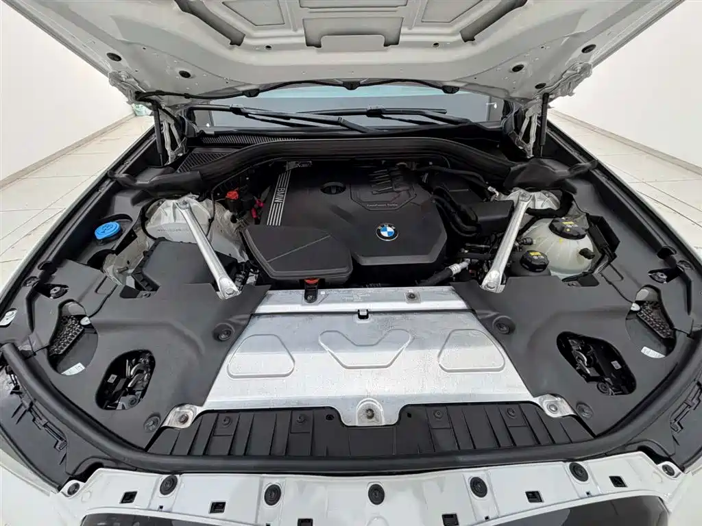 BMW X4 2022 Facelift xDrive 30i M Sport Shadow Edition фото 18
