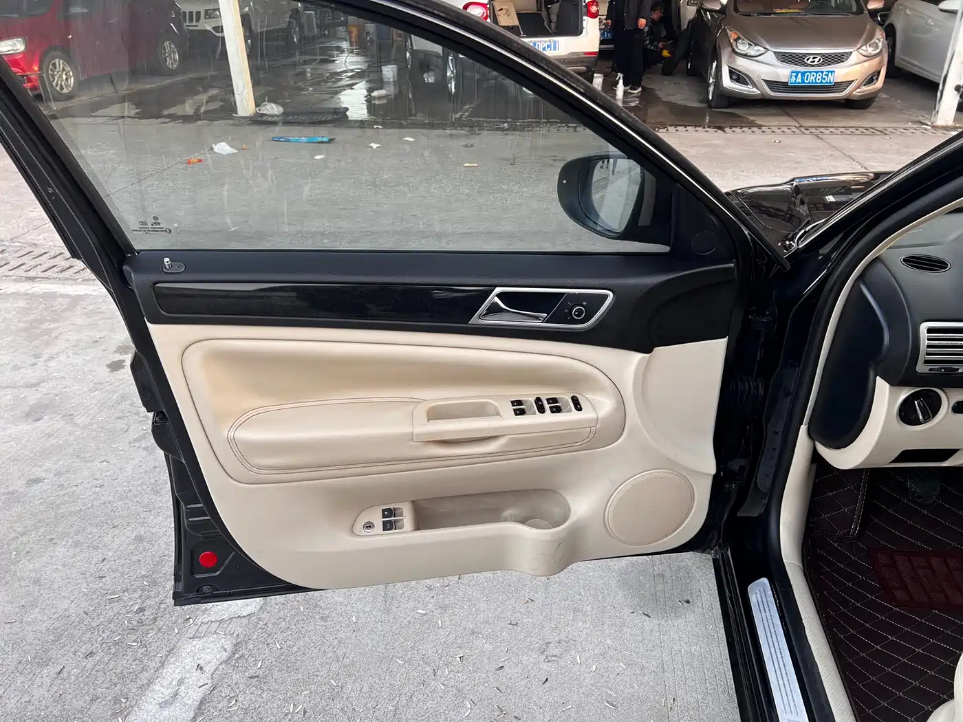 Volkswagen Passat Lingyu 2009 2.0L MFI Manual Premium фото 6