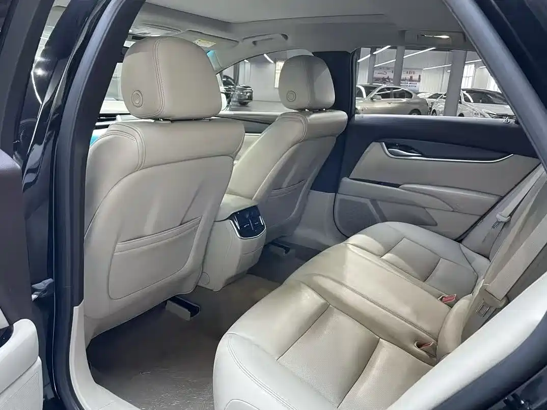 Cadillac XTS 2015 28T Elite фото 7