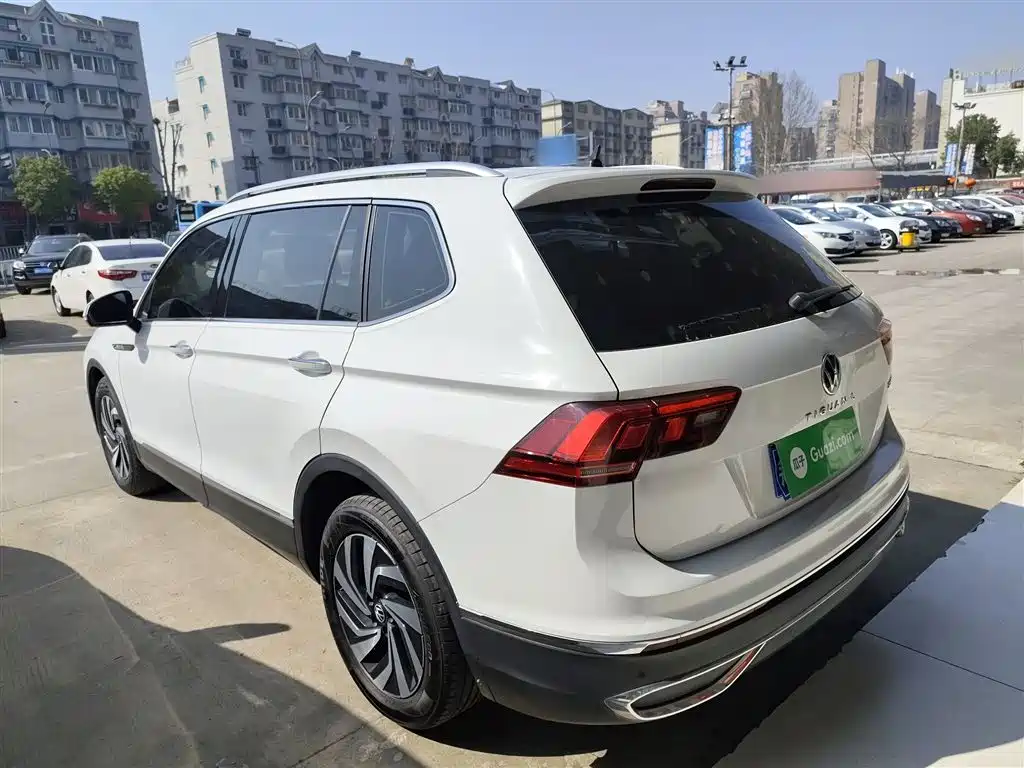 Volkswagen Tiguan L 2023 300TSI Automatic 2WD Smart Enjoyment Edition фото 5
