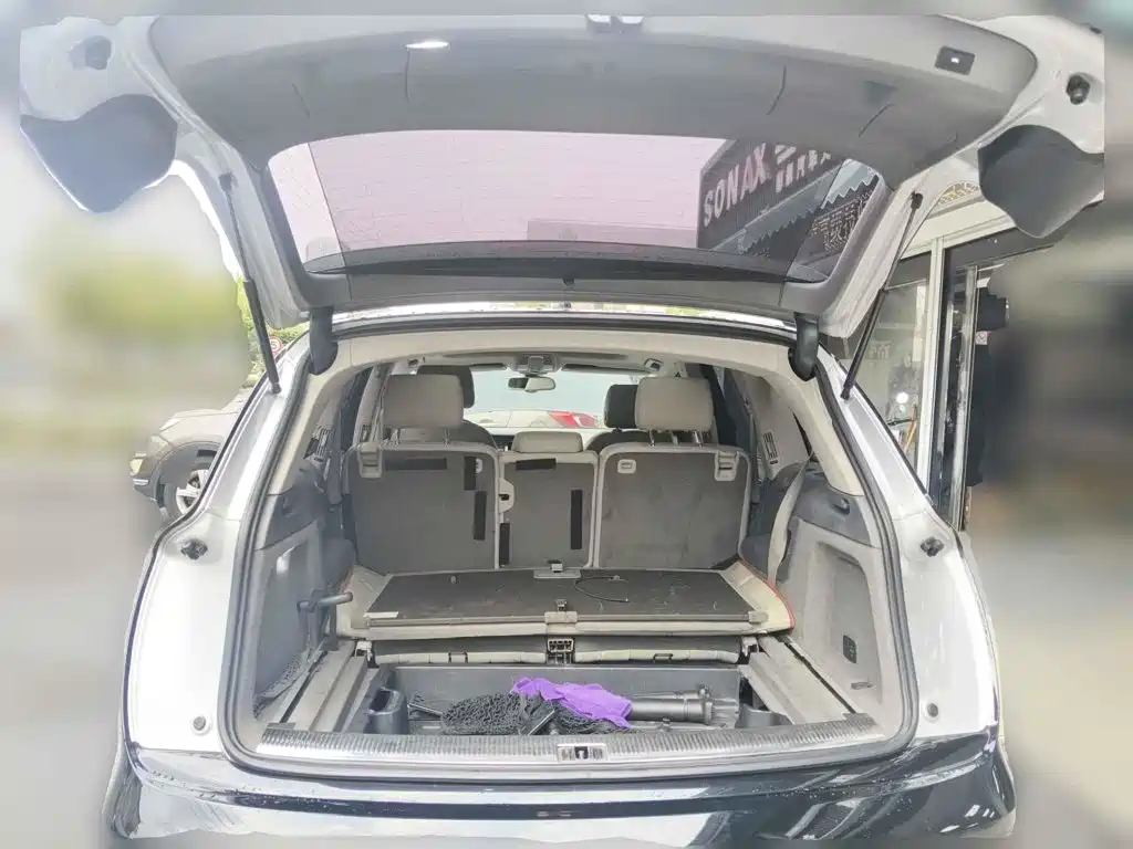 Audi Q7 2010 2010 3.6 FSI quattro Technology Model