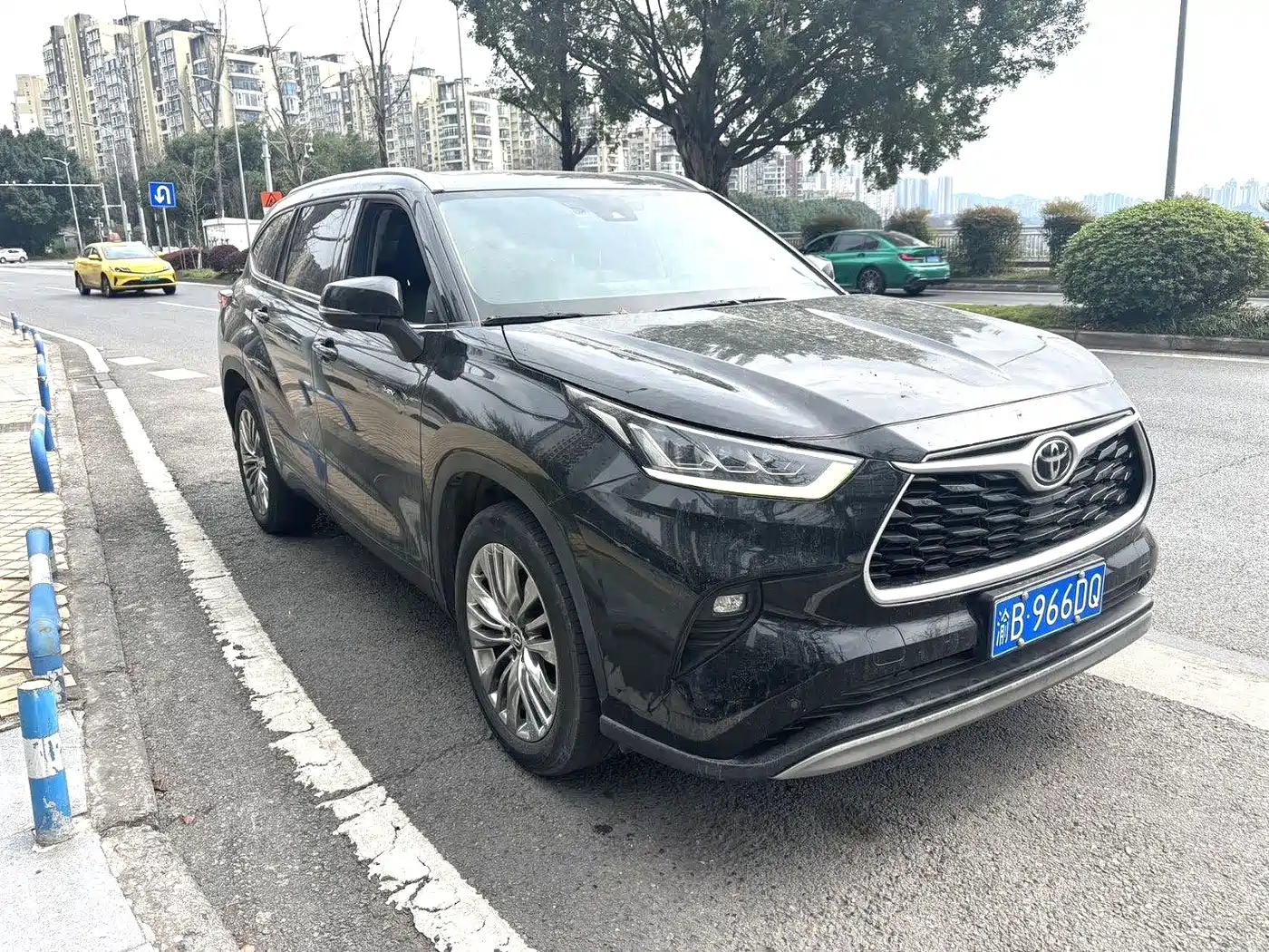 Toyota Highlander 2024 2.5L Smart Hybrid 4WD Premium 7-seater фото 2