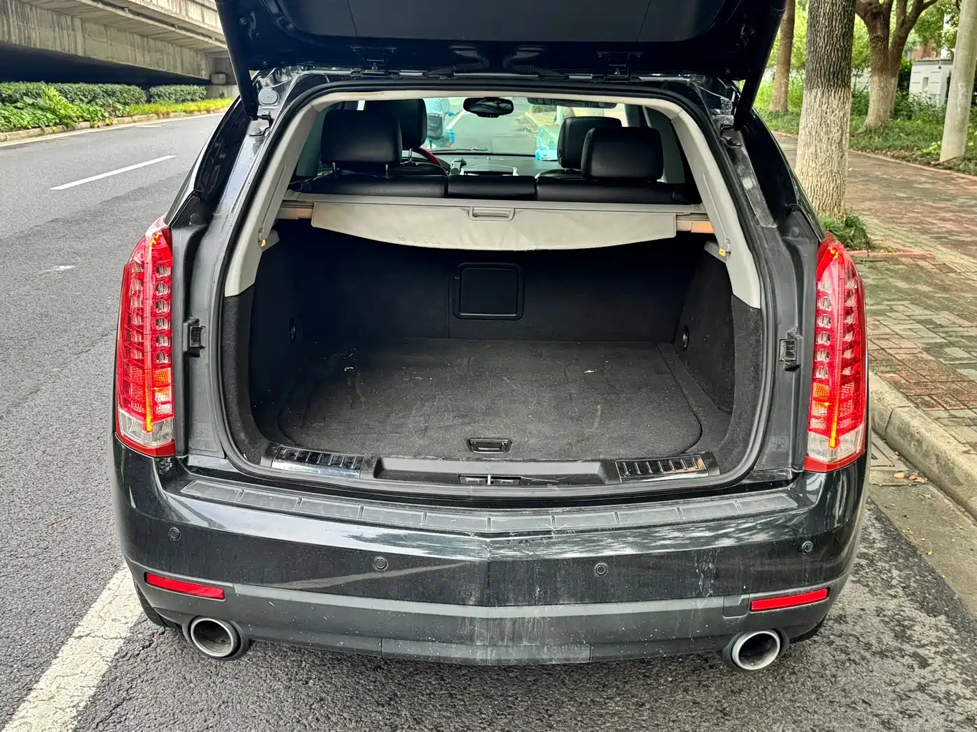 Фото 13 - Cadillac SRX