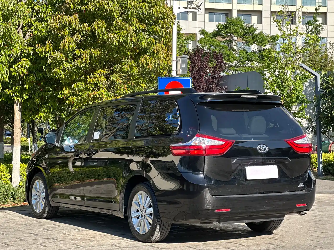 Toyota Sienna 2015 3.5L 4WD L фото 6