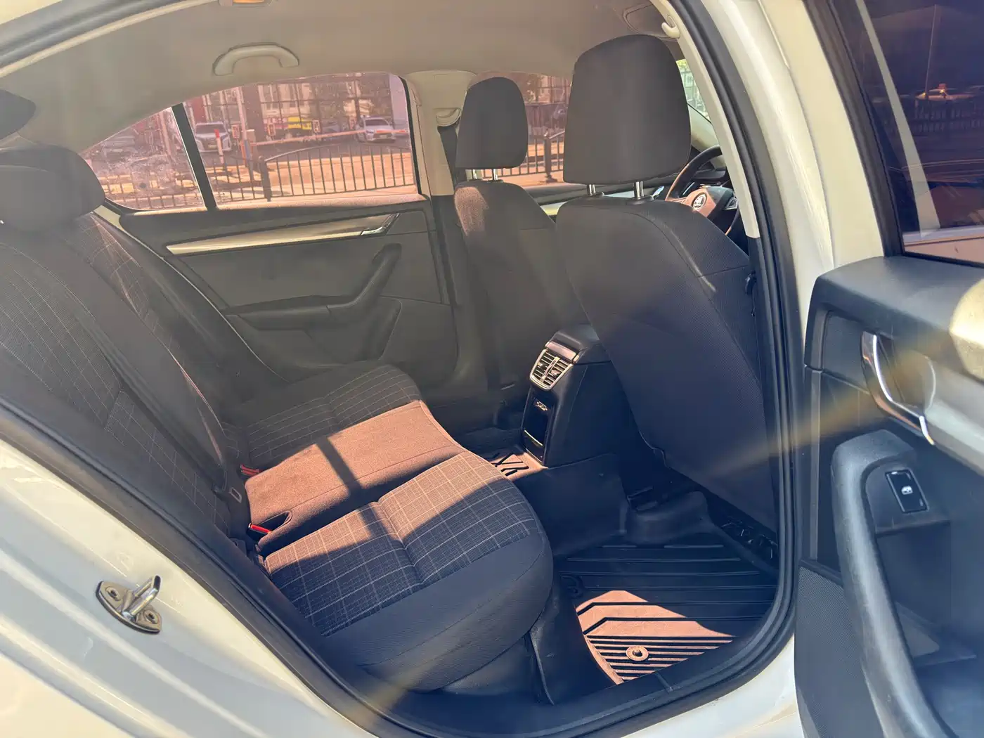Škoda Octavia 2019 1.5L Automatic Smart Comfort China VI фото 9