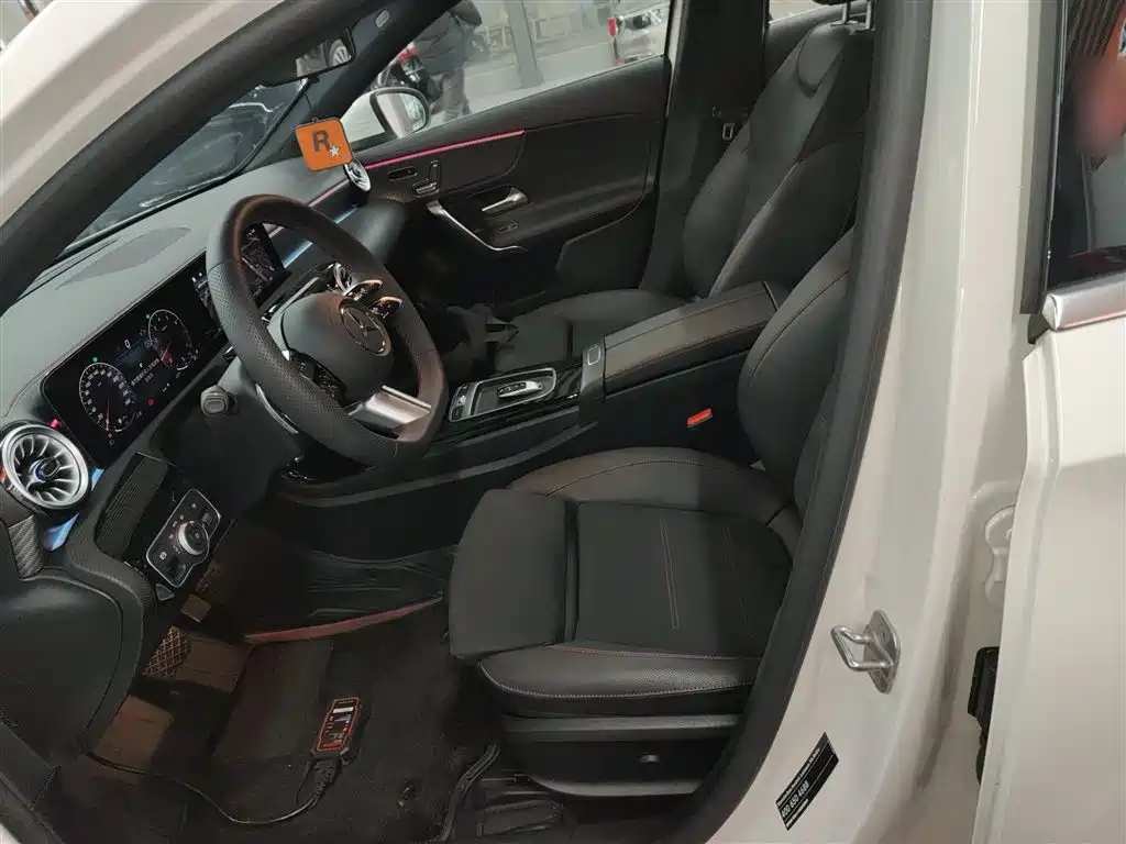 Mercedes-Benz A-Class 2024 Facelift A 200 L Fashion фото 11
