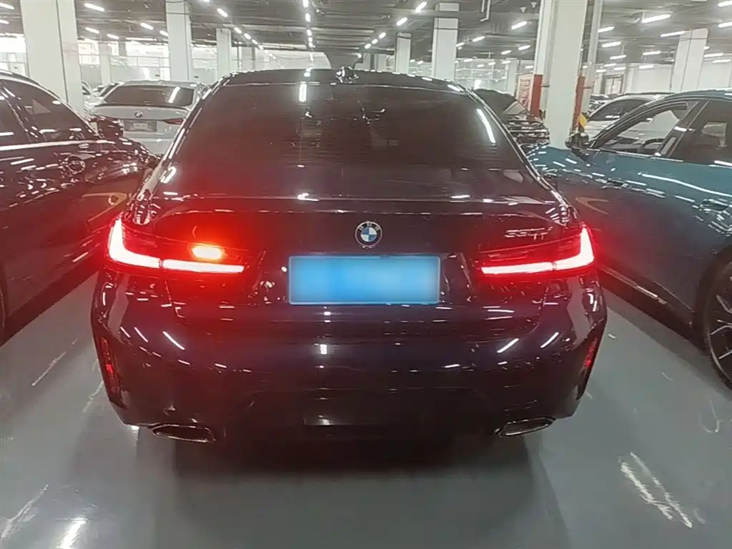 BMW 3 Series 2025 330Li M Sport Night Edition фото 6