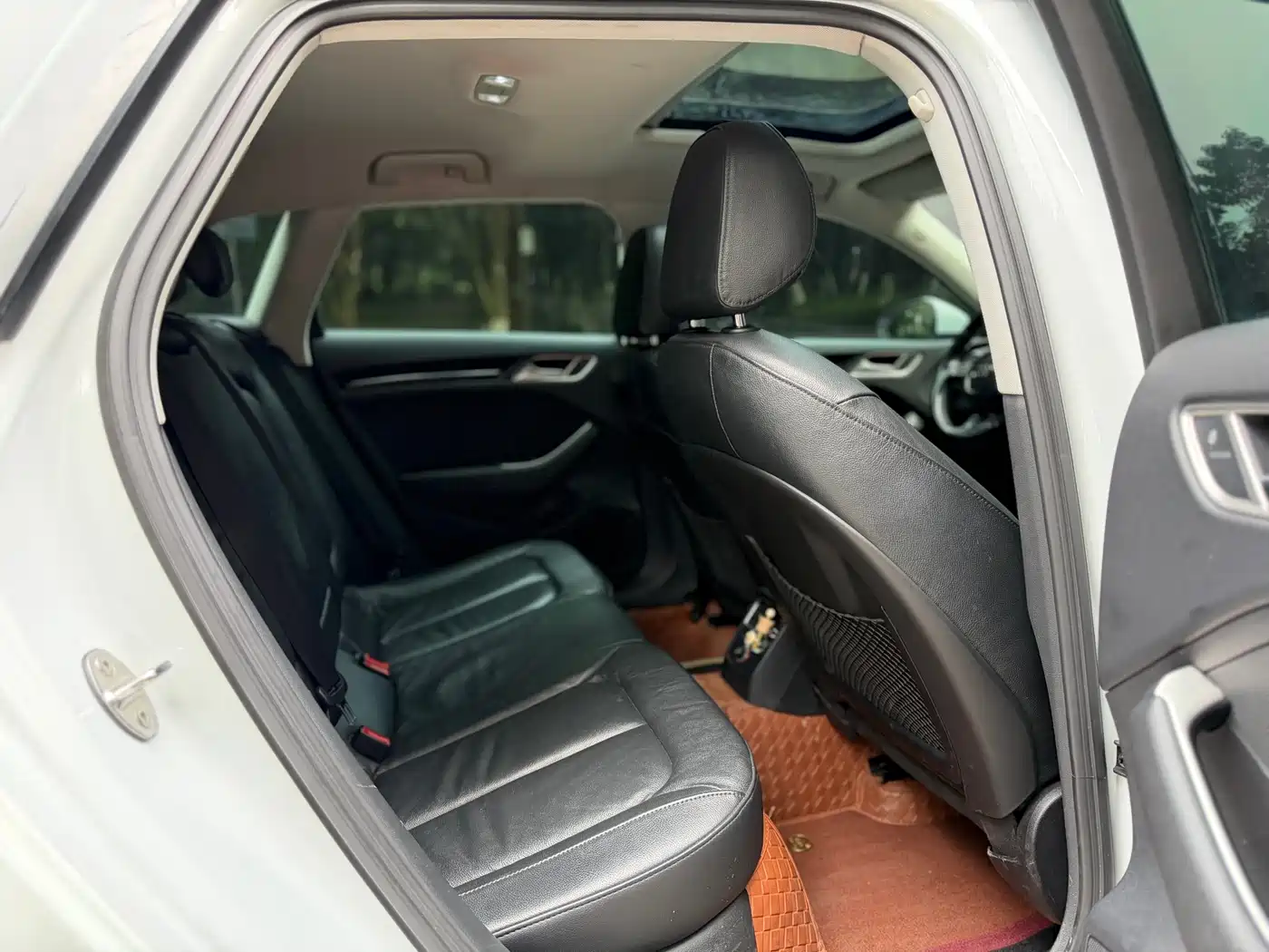 Audi A3 2015 Sportback 40 TFSI Automatic Comfort фото 12