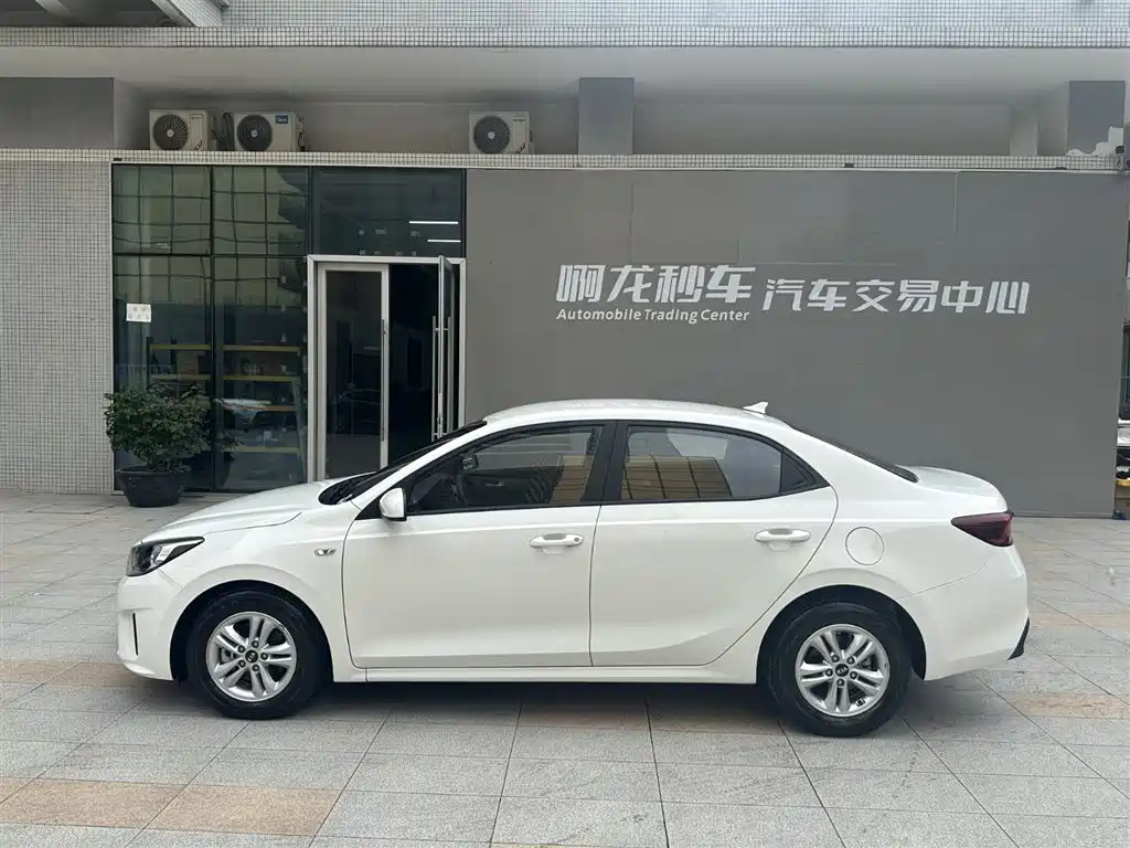 Kia Forte 2019 1.6L Auto Trend Edition China VI фото 19