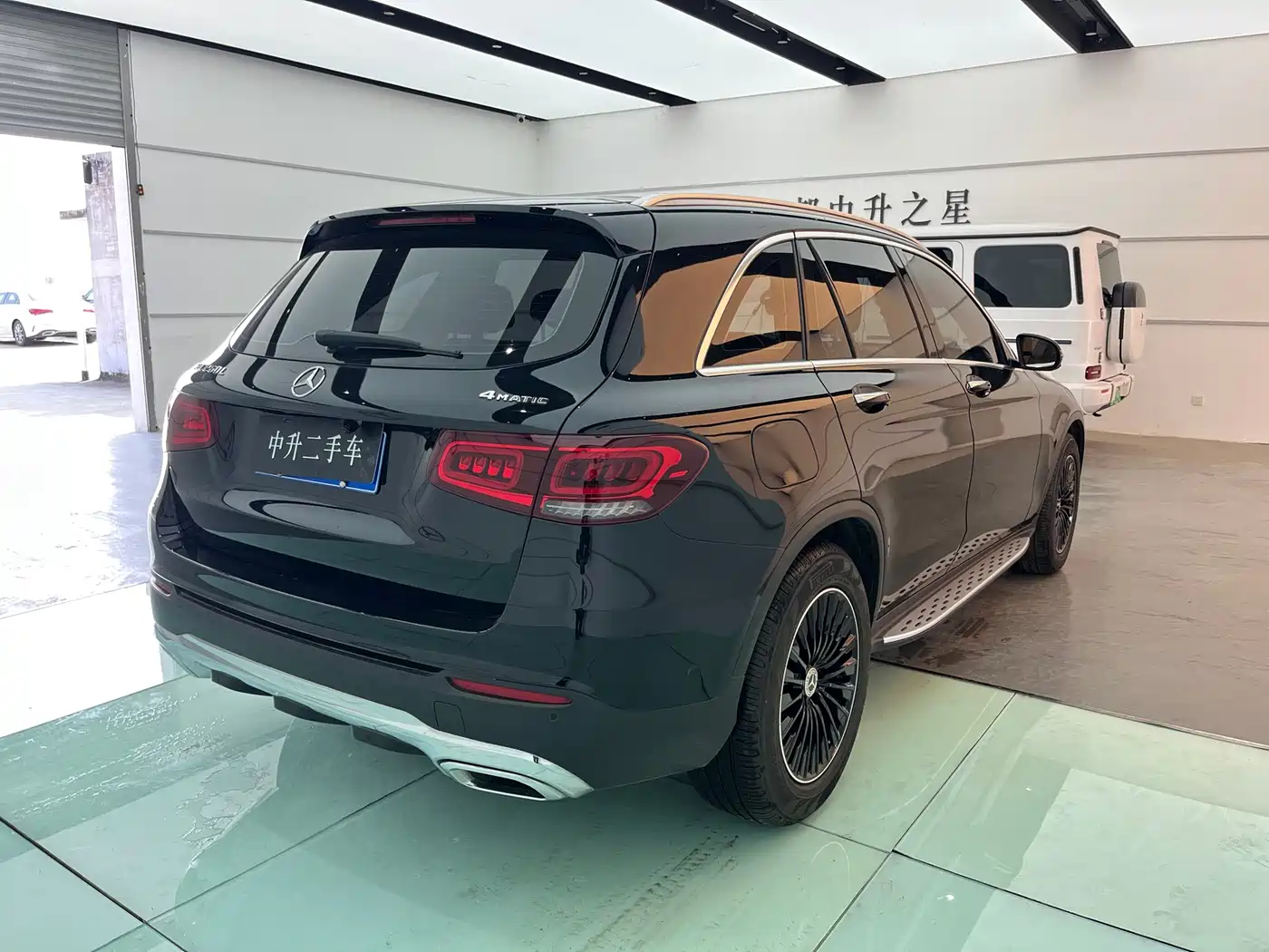 MERCEDES-BENZ GLC