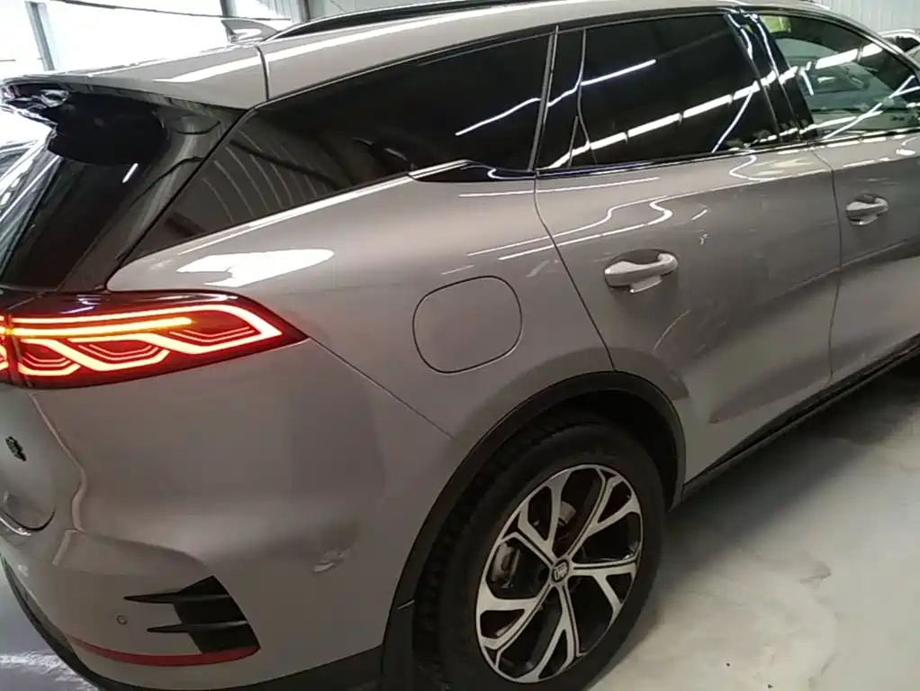 صورة 7 - BYD Tang New Energy