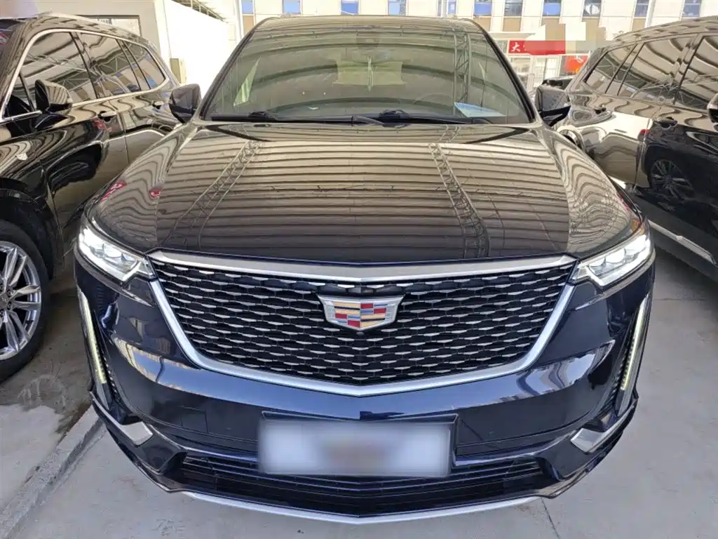 Cadillac XT6 2021 2.0T 7-seater 4WD Luxury фото 3