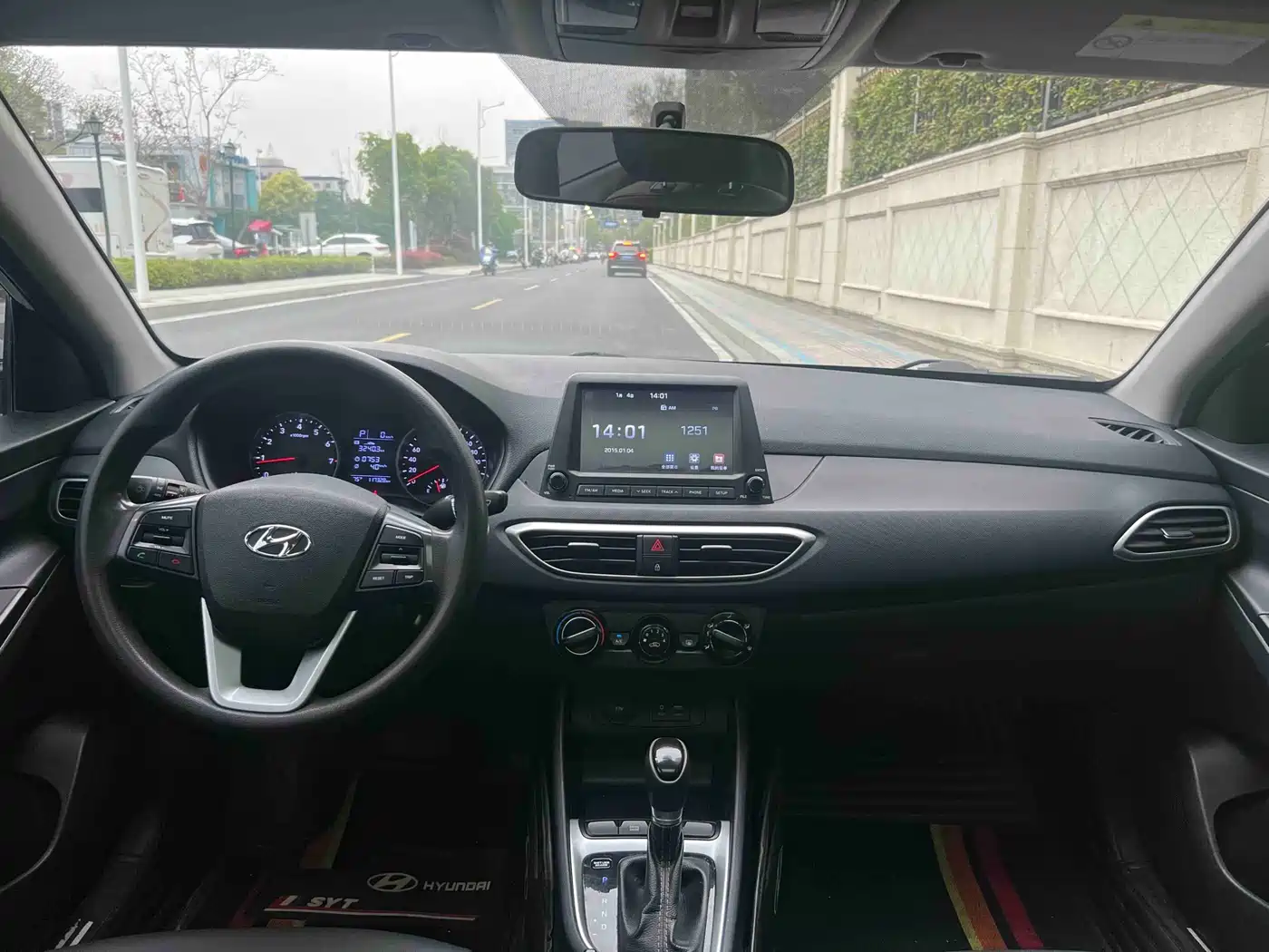 Hyundai Elantra 2017 1.6L Automatic Joy Value GLS фото 8