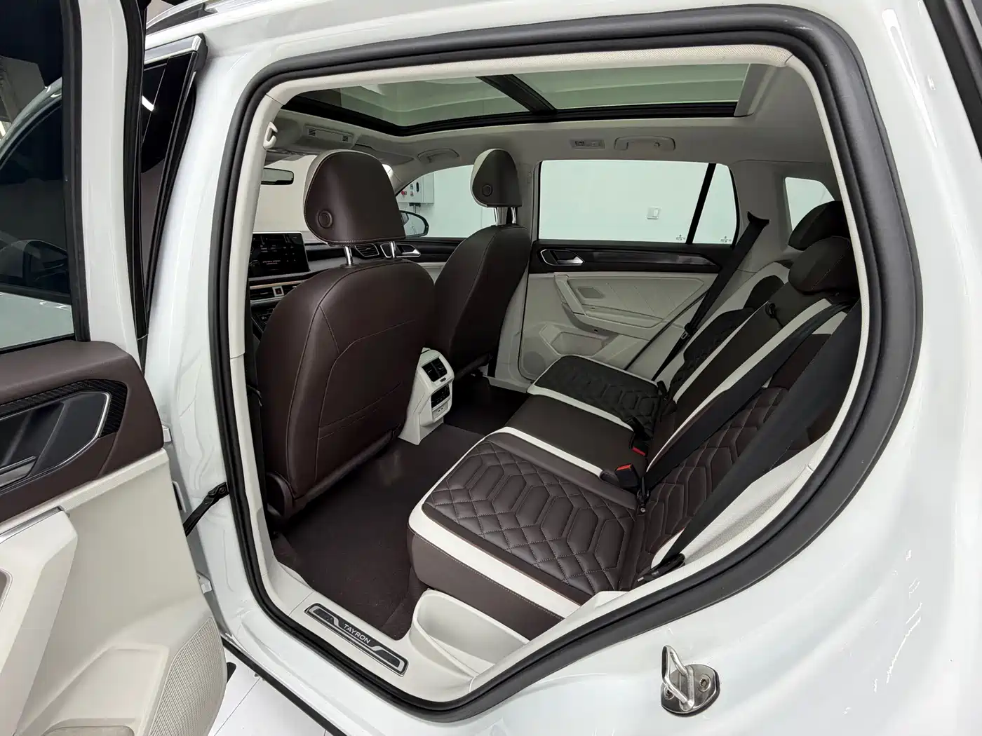 Volkswagen Tayron 2023 280TSI 2WD Luxury Plus Advanced Edition фото 13