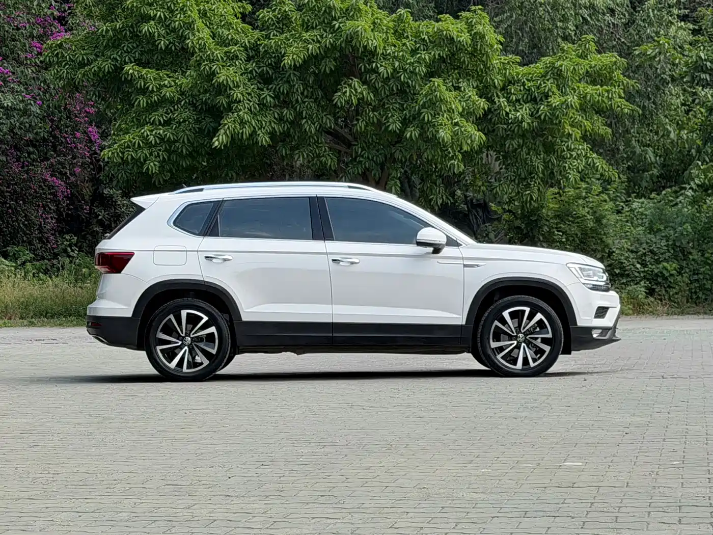 Volkswagen Tharu 2022 280TSI FWD Luxury Edition фото 7