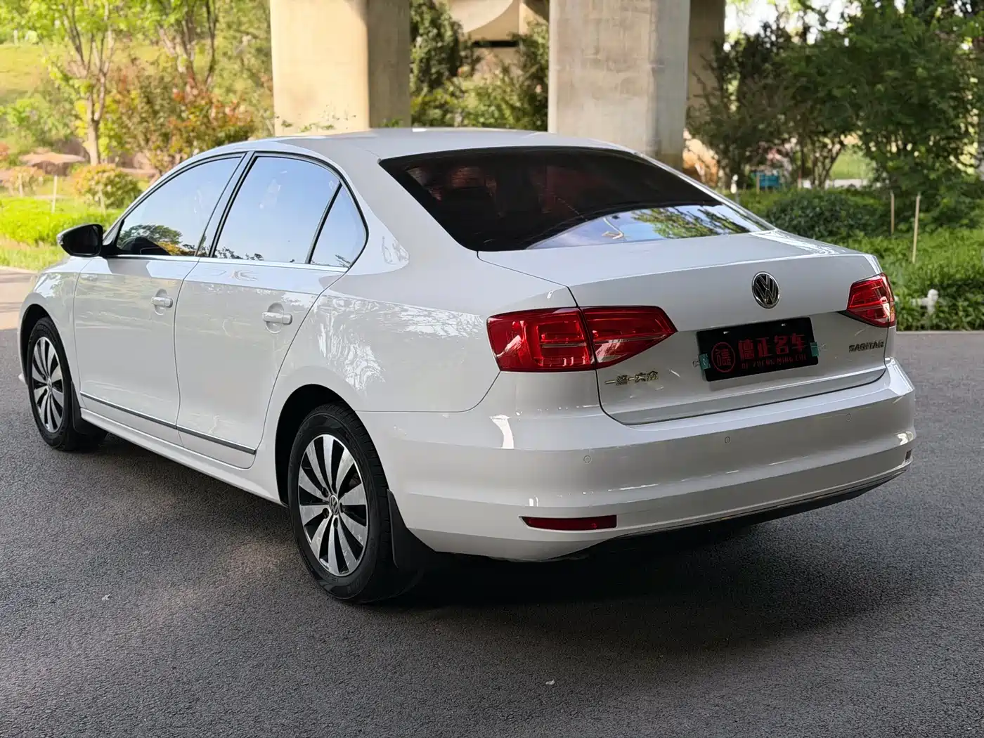Volkswagen Sagitar 2018 1.6L Automatic Comfort фото 7