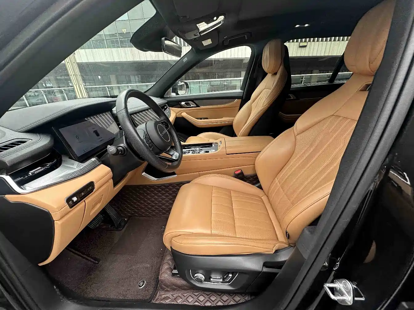 Lynk & Co 09 EM-P 2023 2.0TD EM-P Voyage PM 7-Seater фото 12