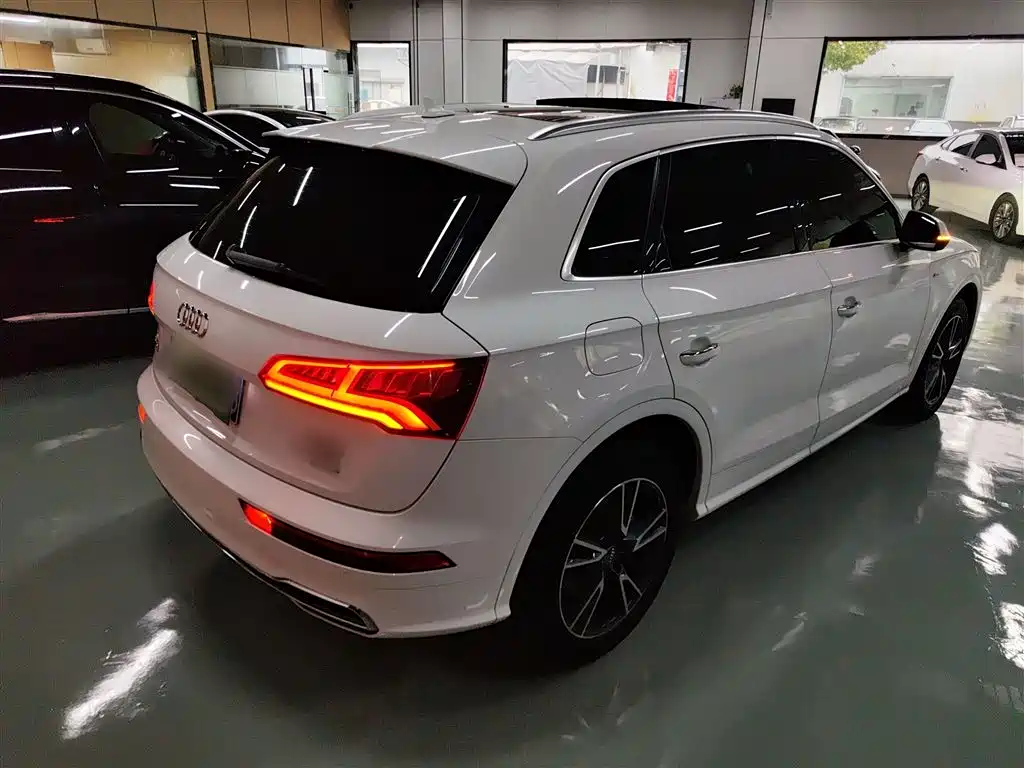 Audi Q5L 2020 40 TFSI Prestige Fashion фото 7