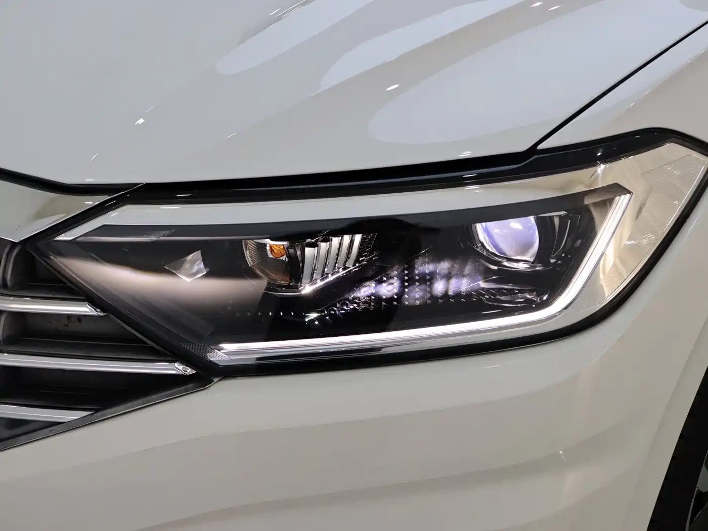 Volkswagen Sagitar 2021 280TSI DSG Surpassing Edition фото 12