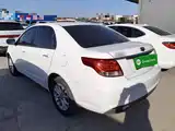 Фото 5 - Geely Vision