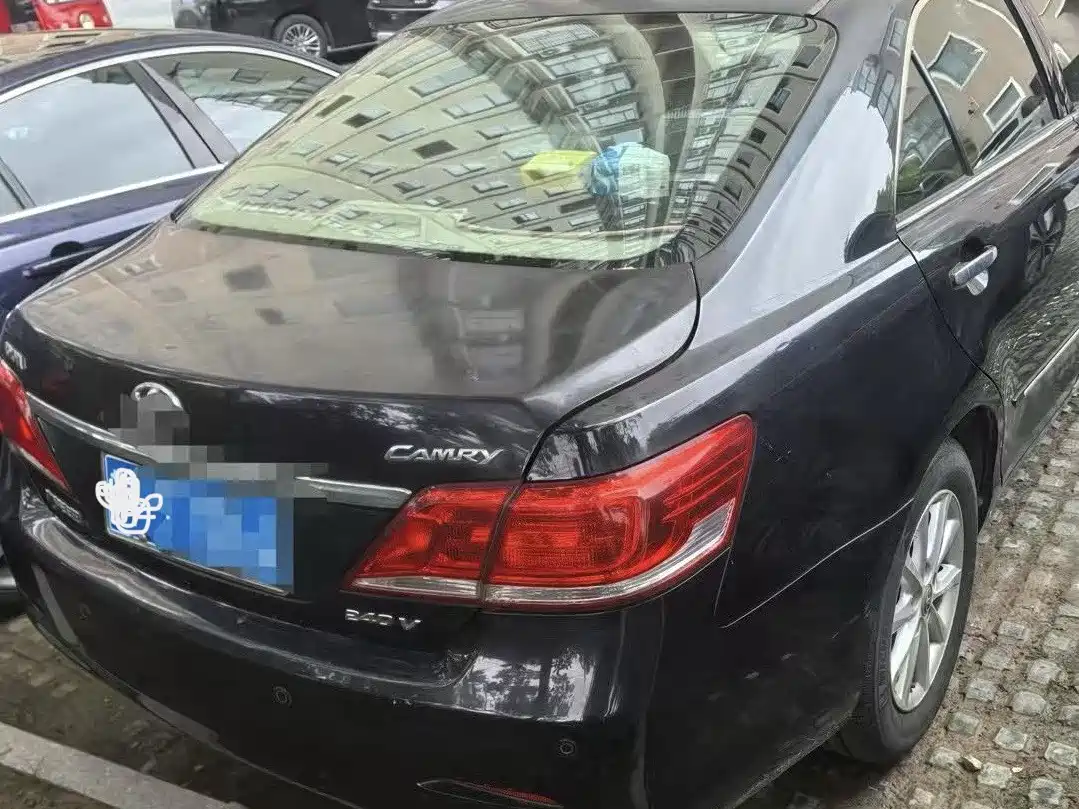 Toyota Camry 2010 240G Luxury Edition фото 2