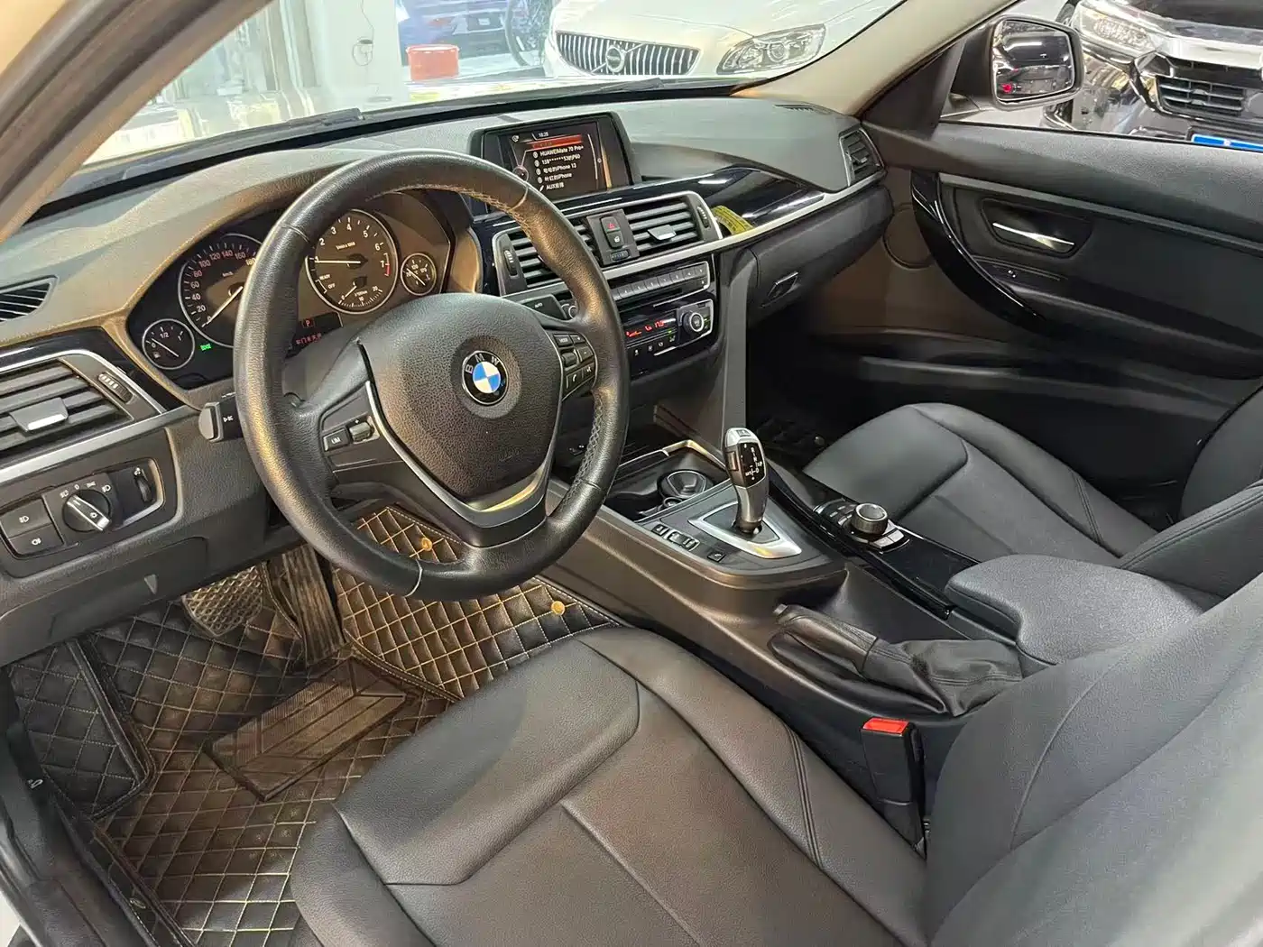 BMW 3 Series 2017 318i Fashion фото 7