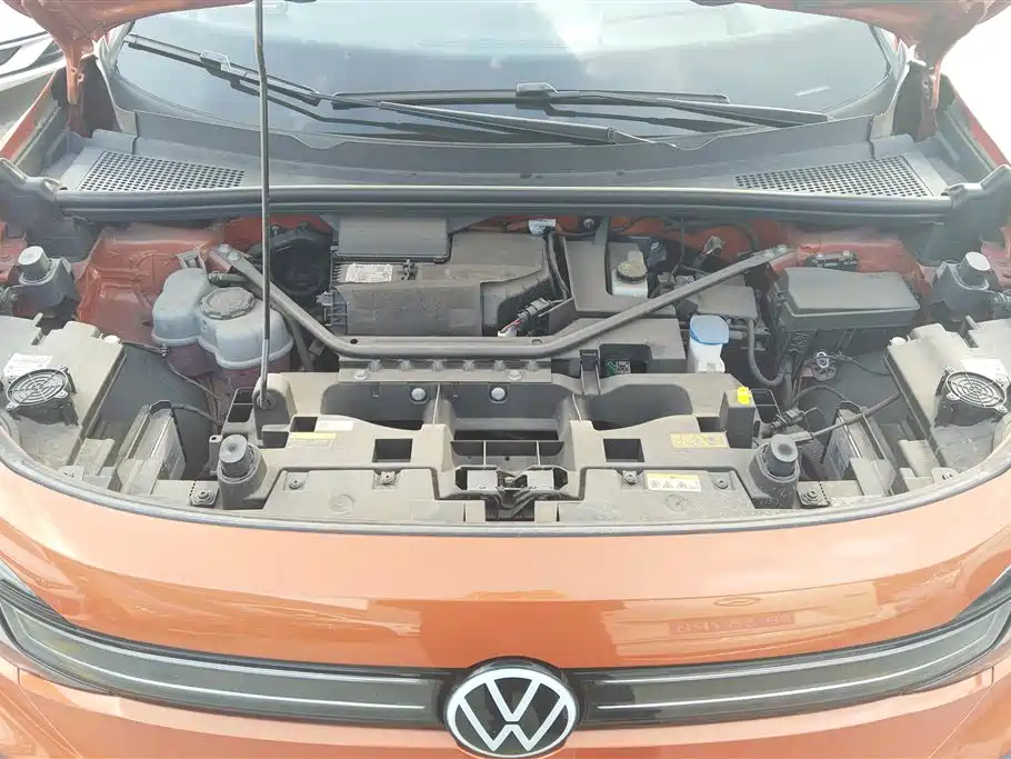 VOLKSWAGEN ID.6 CROZZ