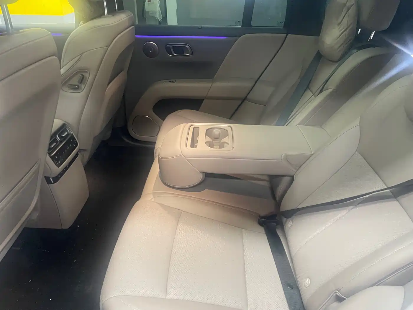 Li Auto i6 2026 2025 2WD Base Model
