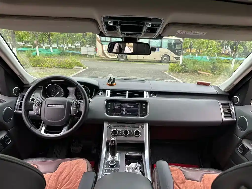 Land Rover Range Rover Sport 2014 3.0 SC V6 HSE фото 5