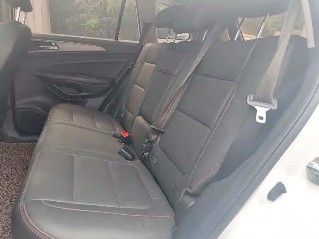 Photo 17 - Changan CS75