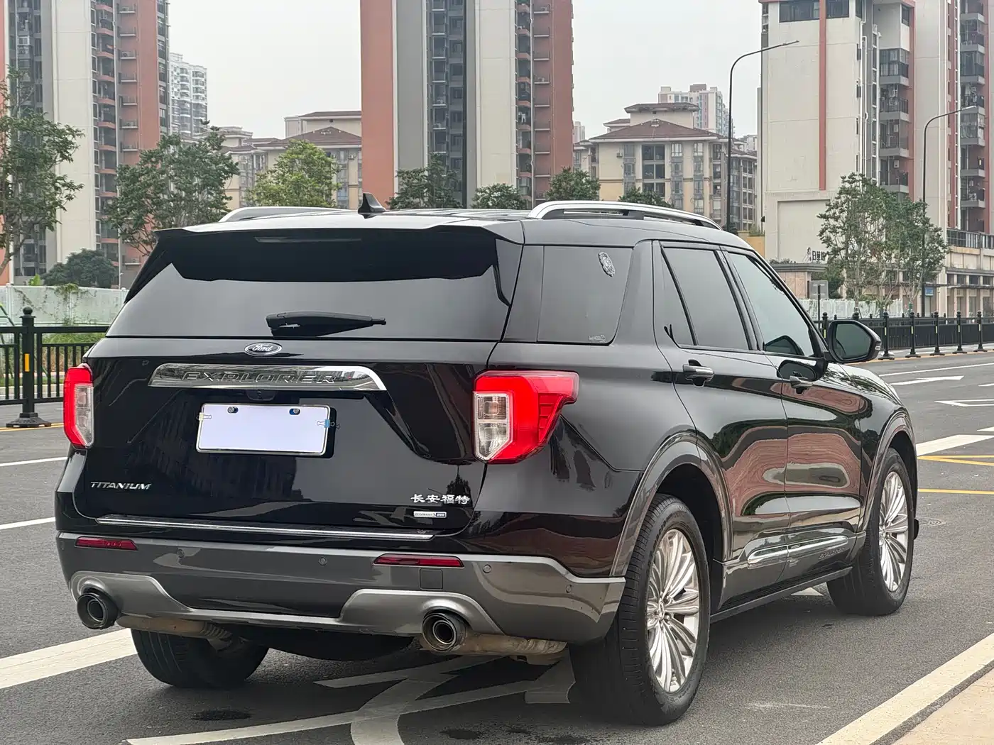 Ford Explorer 2020 EcoBoost 285 AWD Titanium Edition 6-Seater фото 11