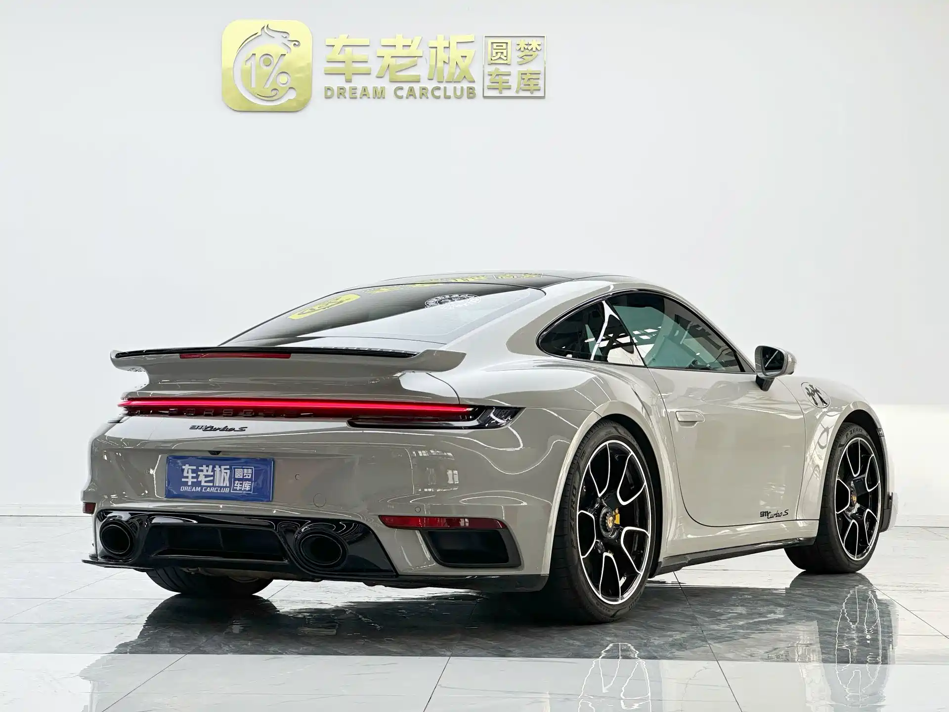 Фото 4 - Porsche 911