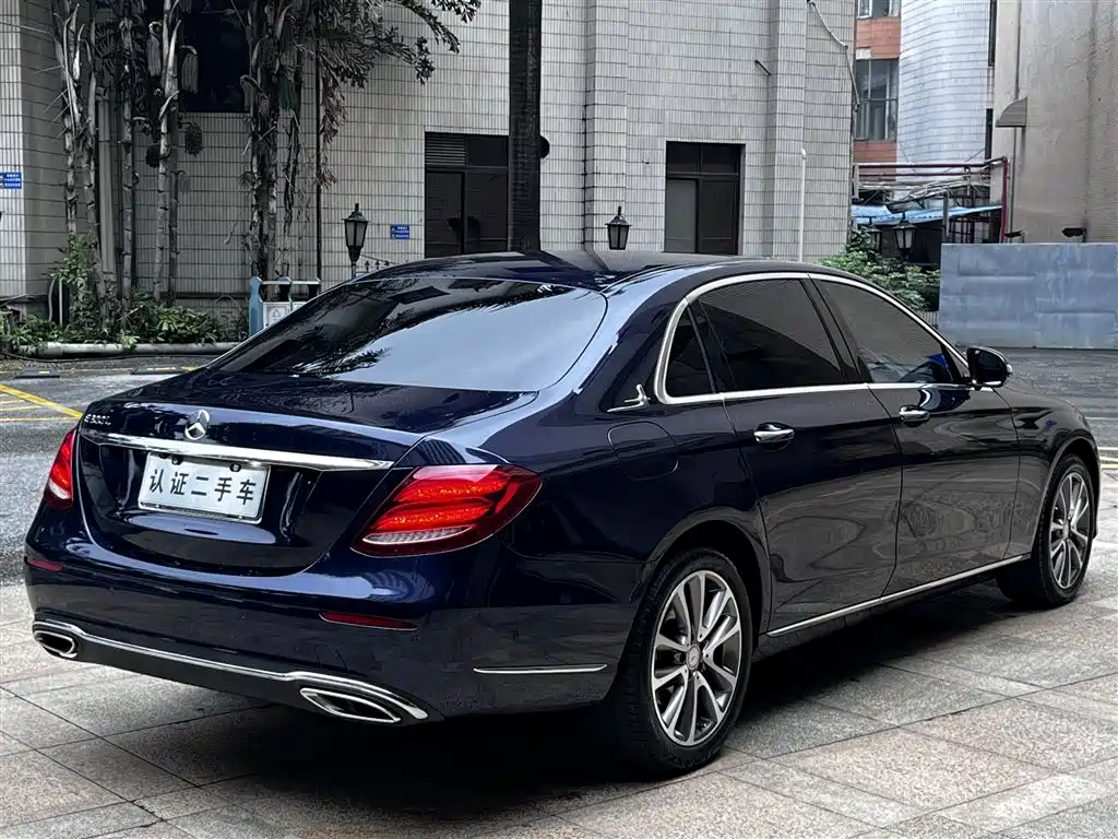 Mercedes-Benz E-Class 2016 E 300 L Fashion Type фото 19