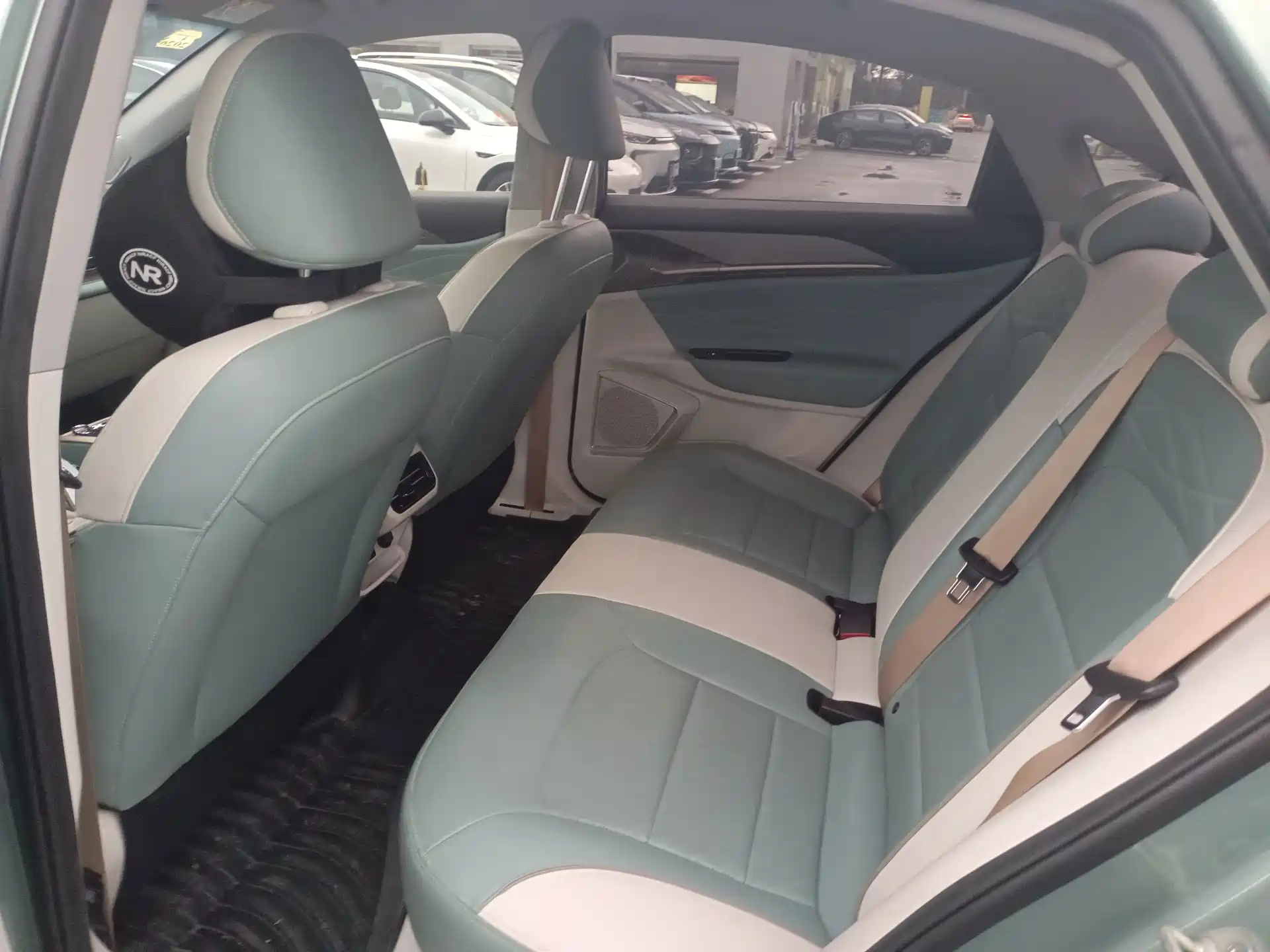 Фото 7 - Geely Geometry G6