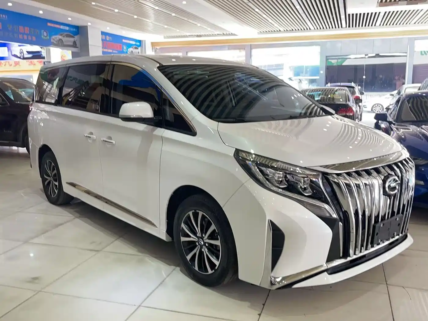 GAC Trumpchi Trumpchi M8 2021 Leading Show Series 390T Prestige Edition фото 2