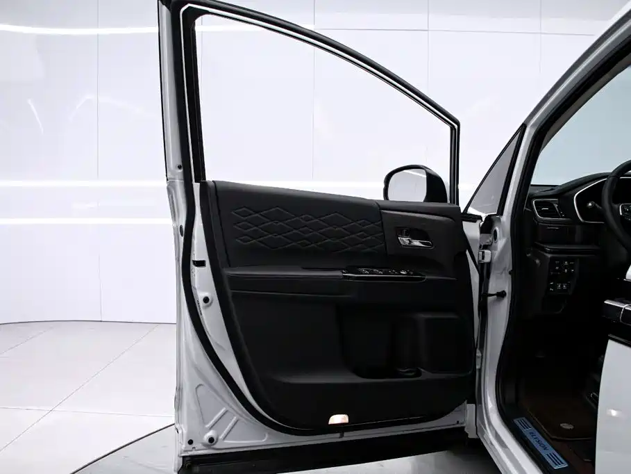 Honda Elysion 2025 2024 2.0L e:HEV Luxury Edition