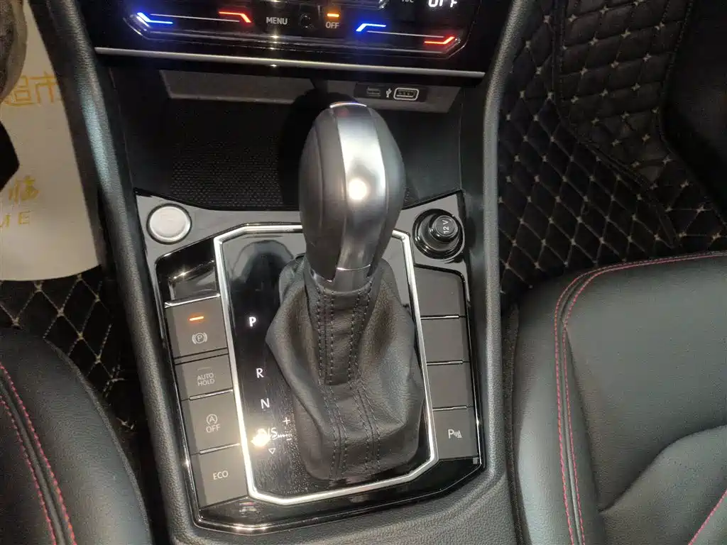 Volkswagen Lavida 2023 300TSI DSG Starlight Eternal Comfort Edition фото 14