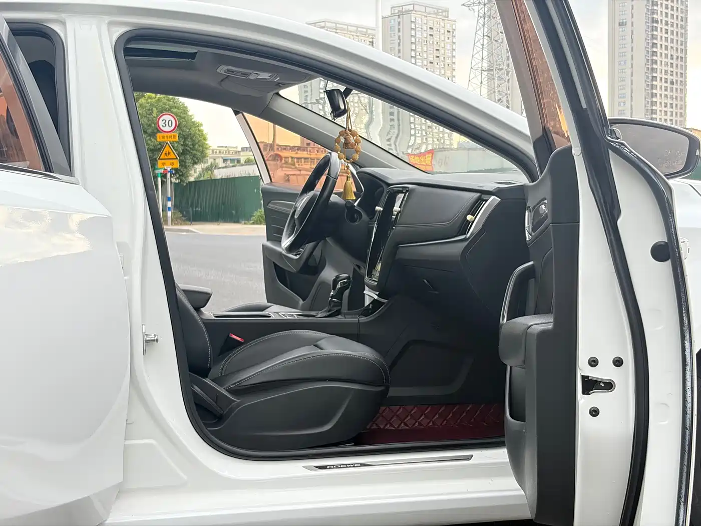 Roewe i6 2018 2017 20T Auto Internet Smart Premium Edition