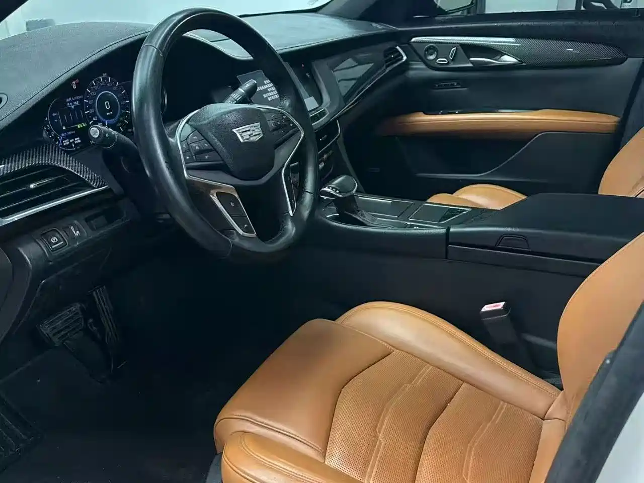 Фото 9 - Cadillac CT6