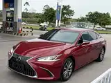 Photo 1 - Lexus ES