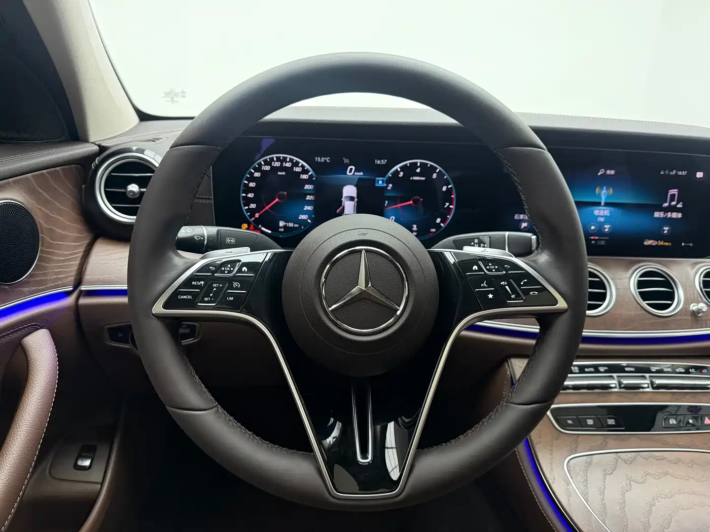 Mercedes-Benz E-Class 2021 E 300 L Fashion фото 9
