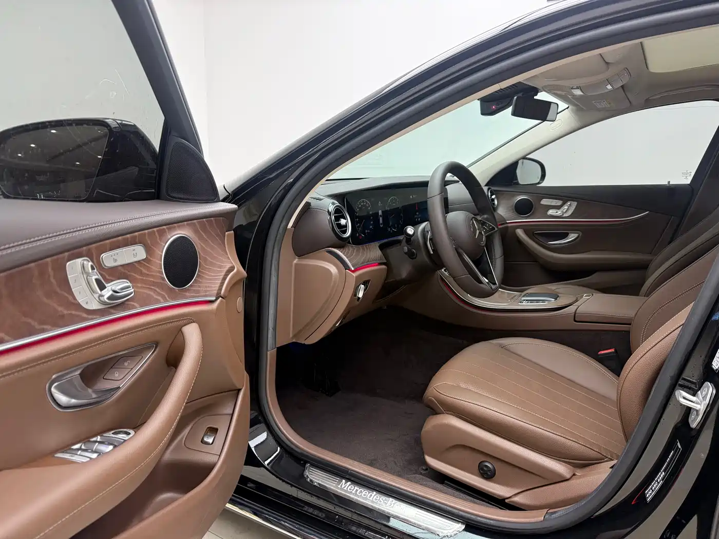 Mercedes-Benz E-Class 2021 E 300 L Fashion фото 13