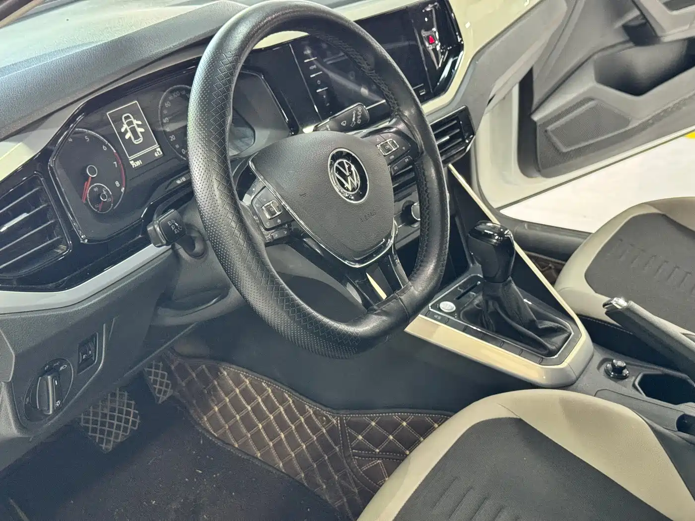 Фото 7 - Volkswagen Polo