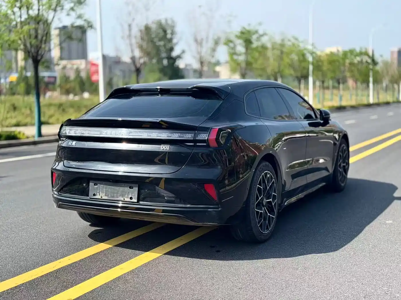 ZEEKR EXTREME KRYPTON 001