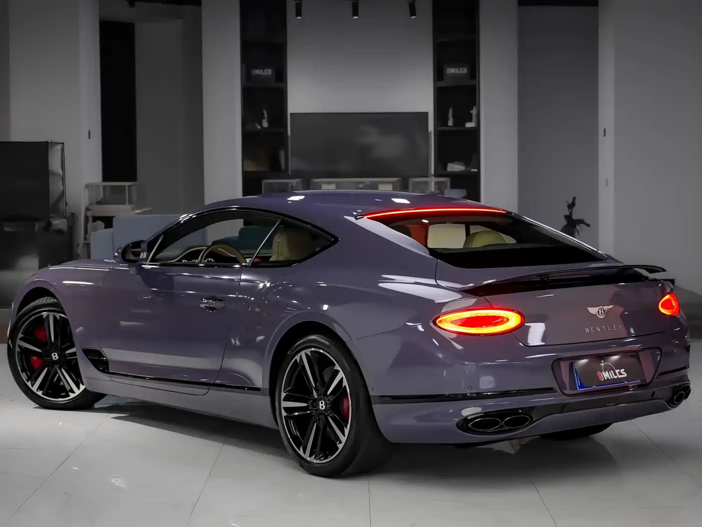 Bentley Continental 2020 4.0T GT V8 фото 4