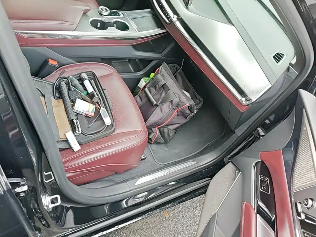 Cadillac XT5 2024 2025 Model 2.0T Platinum