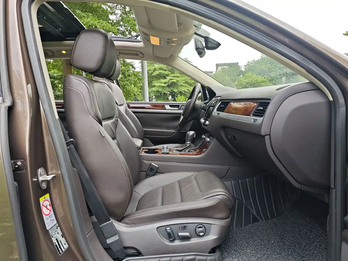 Фото 7 - Volkswagen Touareg